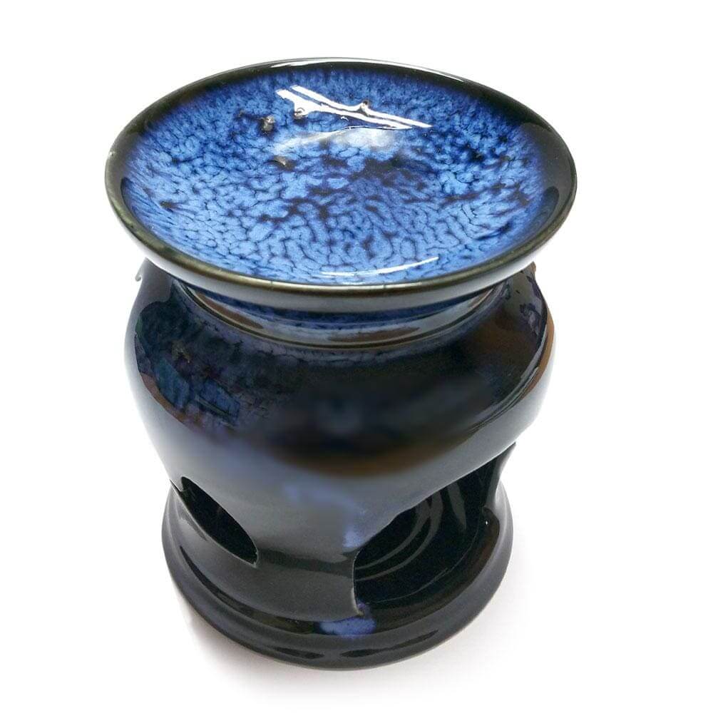 Top dish of the Lily & Loaf Blue Heart Burner